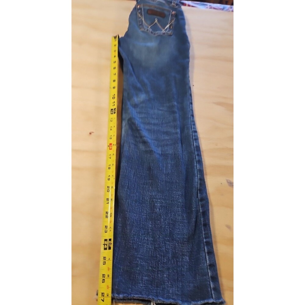 Wrangler Retro Jeans Womens 28x30 Blue  Wash Slim flare Leg Boot Cut distressed - Picture 7 of 12